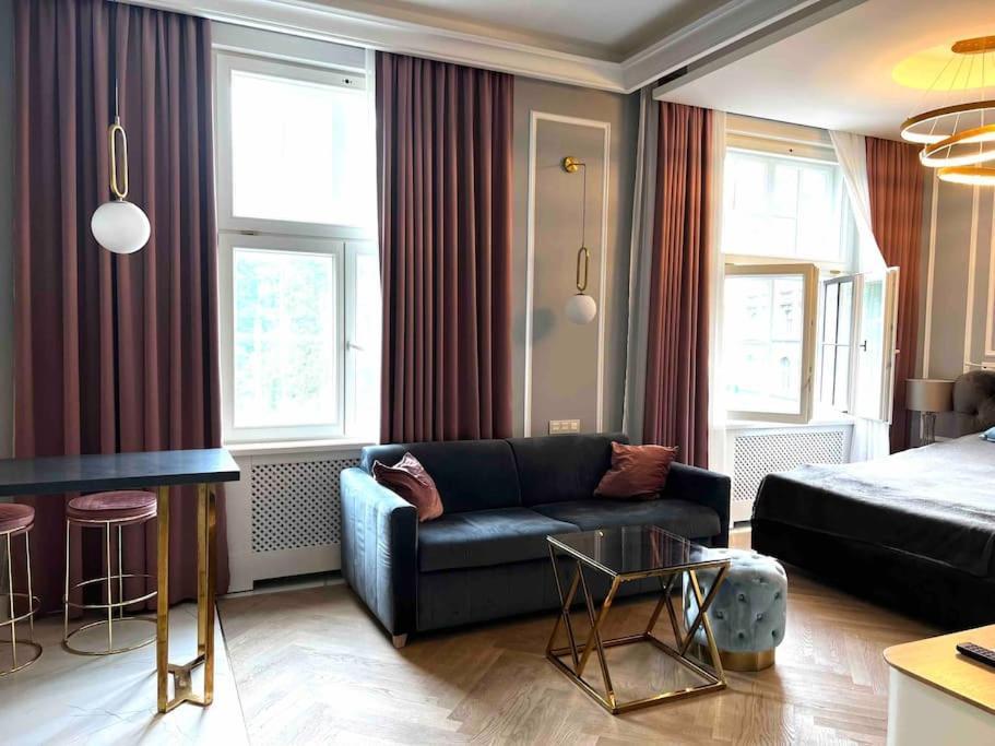 Studio Apartment In The Center Of รีกา ภายนอก รูปภาพ