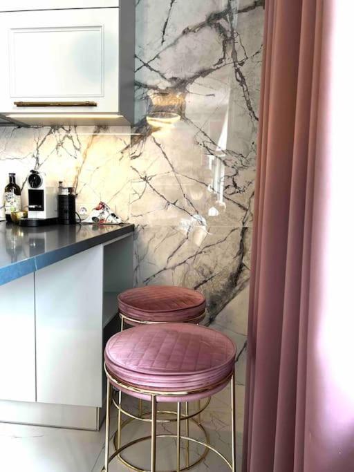 Studio Apartment In The Center Of รีกา ภายนอก รูปภาพ