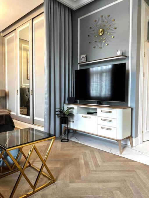 Studio Apartment In The Center Of รีกา ภายนอก รูปภาพ
